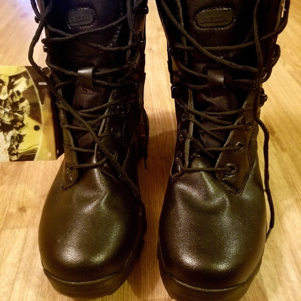Mens black boots Brand New with tags